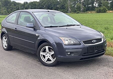 Ford Focus 1,6i Lim. Titanium-Klima-Navi-Eur4-Alu-Ahk