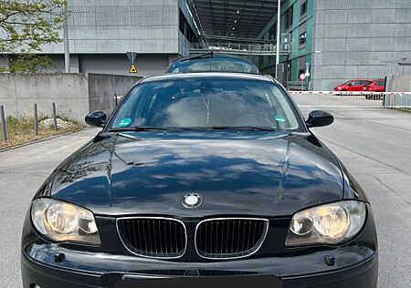 BMW 120i -