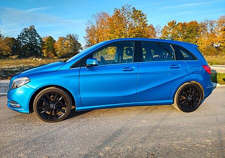 Mercedes-Benz B 180 CDI *2. Hd., Sport Paket, Navi, Klima, Panorama