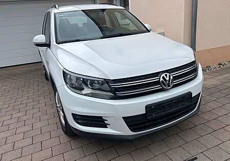 VW Tiguan Volkswagen 2.0 TDI 81kW BlueMotion Technology LI...