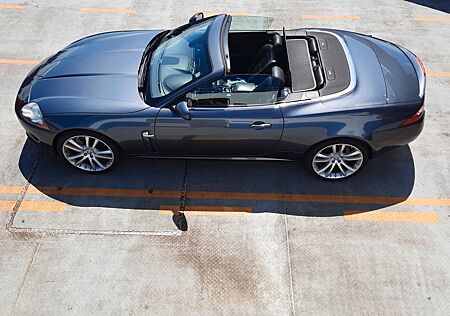 Jaguar XK8