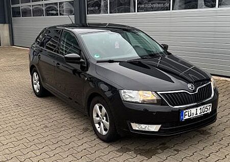 Skoda Rapid 1.6 Navi!Bremse Neue!Zahnriemen gewechselt