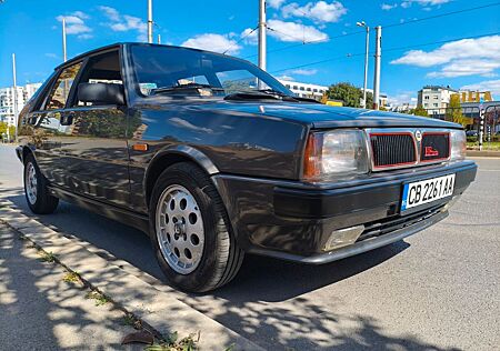 Lancia Delta HF turbo