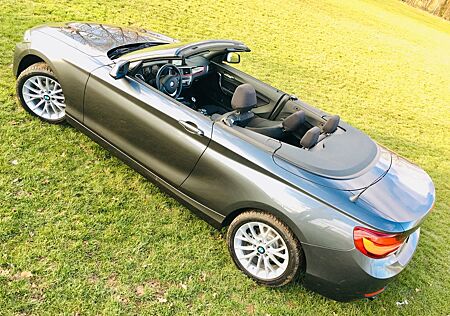 BMW 218i Cabrio Advantage