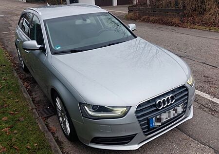 Audi A4 2.0 TDI 105kW Ambition,Standheizung,AHK