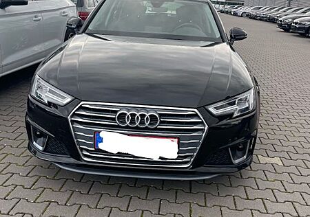 Audi A4 40 TFSI Avant -