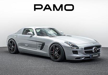 Mercedes-Benz SLS AMG |
