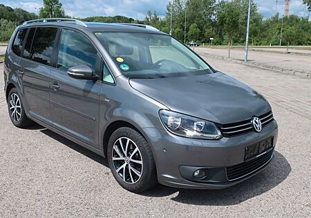 VW Touran Volkswagen Life BMT