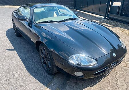 Jaguar XK8 Coupe