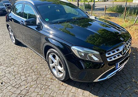 Mercedes-Benz GLA 180