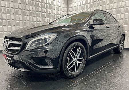 Mercedes-Benz GLA 200 Urban /Xenon/Navi/SHZ/LM/T-Leder