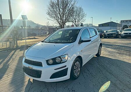 Chevrolet Aveo Schrägheck LT+ 1.4I /2Hand/TÜV Neu/Service