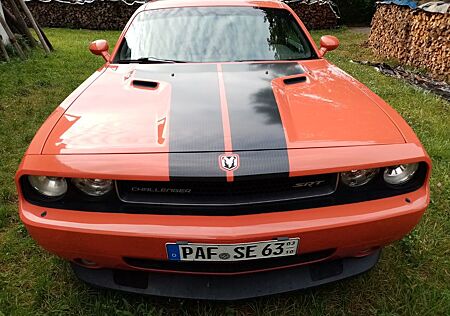 Dodge Challenger SRT8
