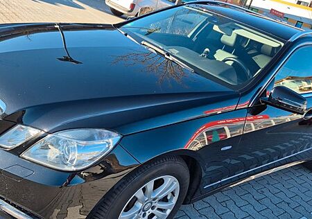 Mercedes-Benz E 220 CDI BlueEFFICIENCY AVANTGARDE AVANTGARDE
