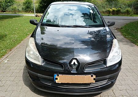 Renault Clio Authentique 1.2 16V