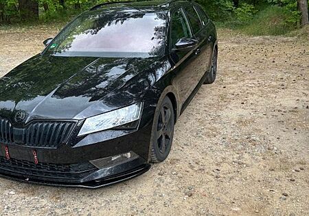 Skoda Superb 2.0 TDI SCR 140kW DSG SportLine Combi...