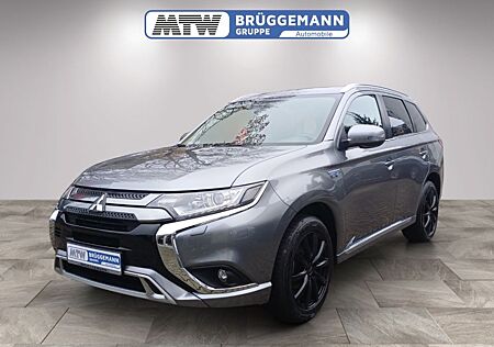Mitsubishi Plug in Hybrid Outlander Plug-in Hybrid Outlander Basis 4WD AT 1.HAND NAV
