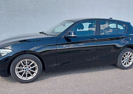 BMW 116i , TÜV neu, 8-fach bereift