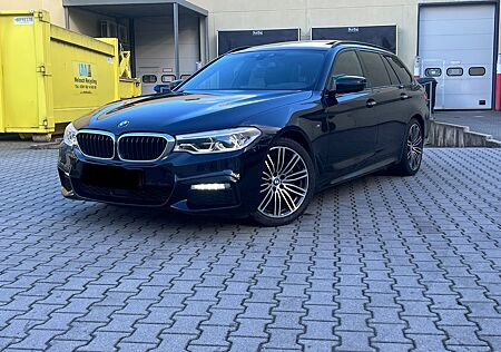 BMW 520 d M Sport LED HUD PANO LEDER KAMERA SzH