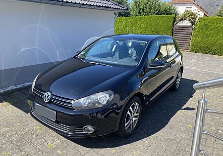 VW Golf Volkswagen VI//TÜV-Neu//Garagen-/Nichtraucherfahrzeug