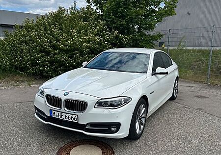 BMW 520i Luxury Line Vollausstattung