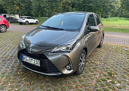 Toyota Yaris 1,5-l-VVT-i Hybrid CVT Y20 Club Y20 Club