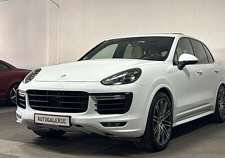 Porsche Cayenne Turbo | Sport Design - LED - Panorama!