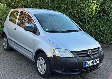 VW Fox Volkswagen 1.2 - Silber , TÜV neu, guter Zustand