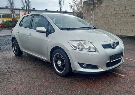 Toyota Auris Executive