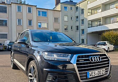 Audi Q7 3.0 TDI - S-Line quattro - 7 Sitzer