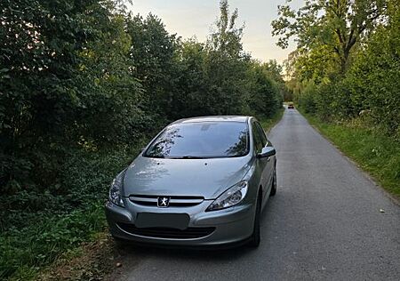 Peugeot 307 , gebraucht, 185.000 km, fährt sehr gut