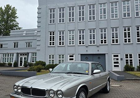 Jaguar XJ8 3.2 -V8 Executive Original 81.000Km
