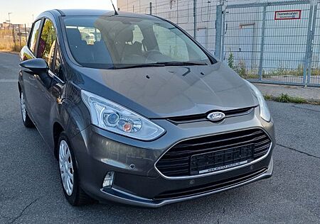 Ford B-Max Titanium