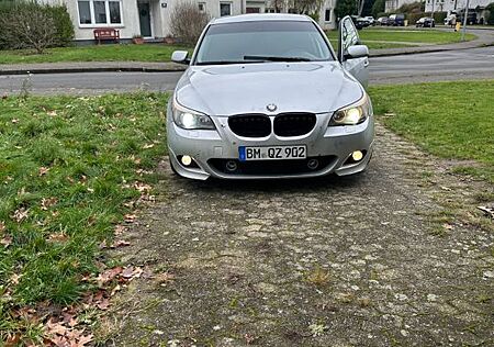 BMW 525i A -