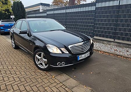 Mercedes-Benz E 200 BlueEFFICIENCY ELEGANCE ELEGANCE