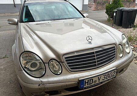 Mercedes-Benz E 220 CDI T CLASSIC Classic