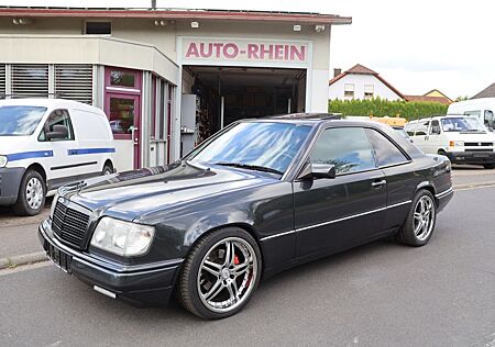 Mercedes-Benz 320 320CE 2.Hd Klima Leder Lorin. Rentner Garage TÜV