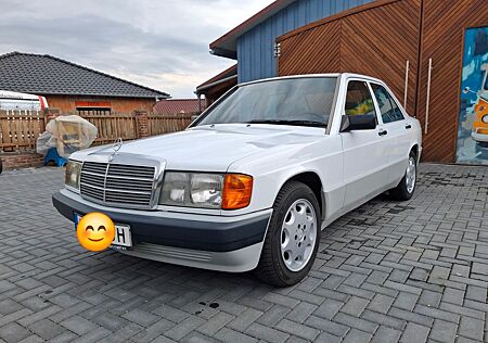 Mercedes-Benz 190