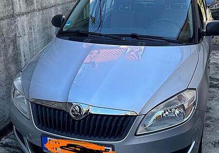 Skoda Fabia 1.2l 51kW **wenig KM**sehr gepflegt**