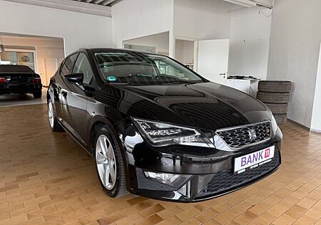 Seat Leon FR Scheckheft Navi LED Klima PDC Wi-Rä.