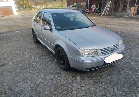 VW Bora Volkswagen 1.6 Basis Basis