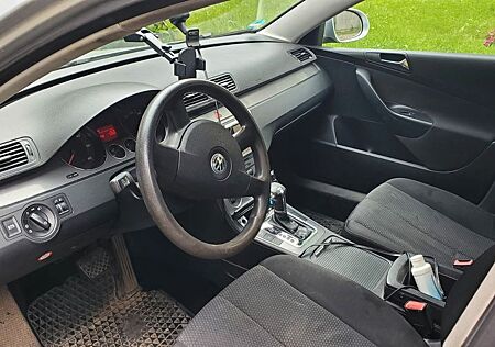 VW Passat Variant Volkswagen 2.0 TDI DPF DSG Comfortline V...