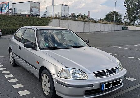 Honda Civic EJ9 / unverbastelt und gepflegt