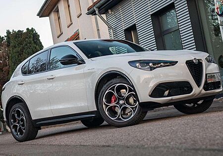 Alfa Romeo Stelvio Veloce 2.2 Q4 vom AR Vertragshändler