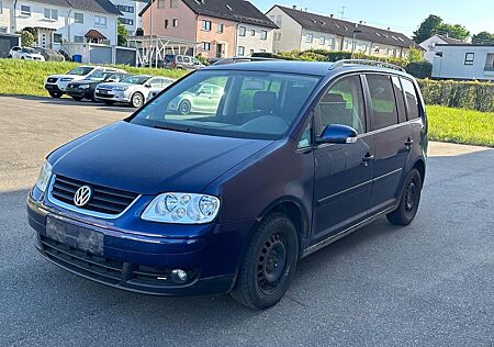 VW Touran Volkswagen Highline/1.9TDI/KLIMA/EURO4/AHK/TÜV/05/25