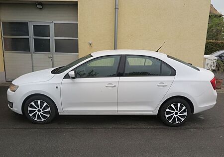 Skoda Rapid Ambition Klima/Tempomat/Sitzheizung/SR+WR