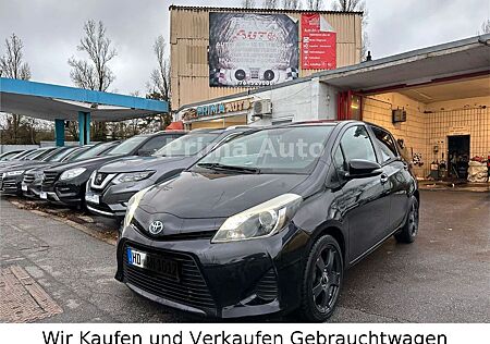 Toyota Yaris Hybrid Life