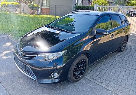 Toyota Auris Touring Sports Hybrid Cool