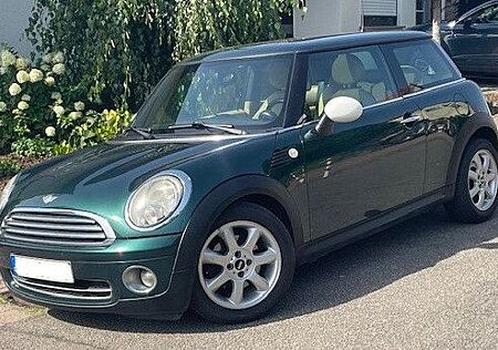 Mini ONE 1,4 L Benziner, Klima, Leder, el. Pano