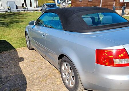 Audi A4 2.5TDI Cabriolet -